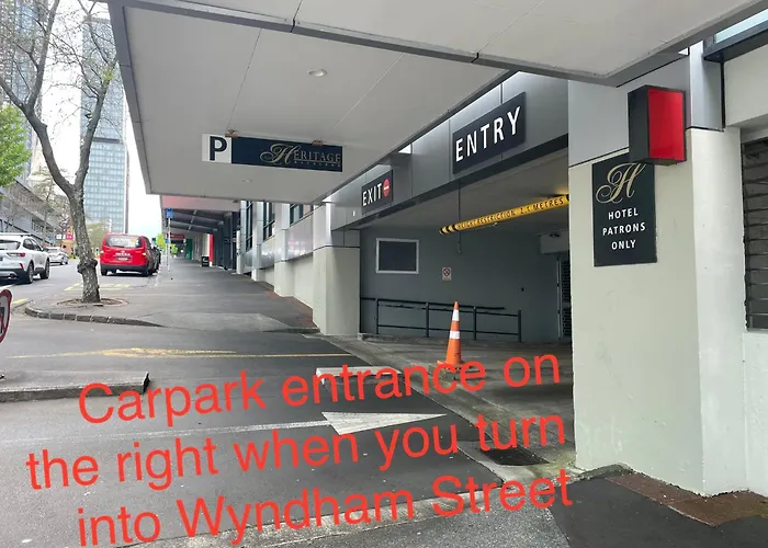 Luxury Heritage With Free Parking, Pools And Gyms